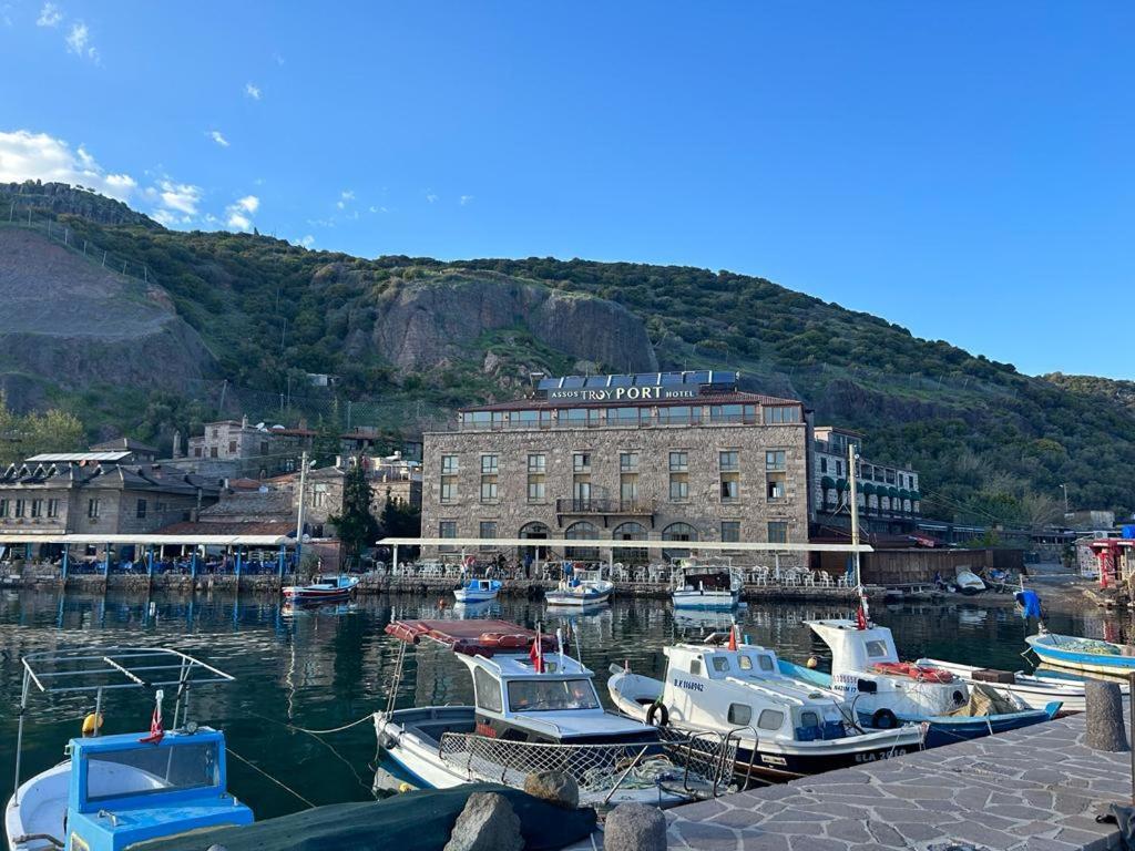 Assos Troy Port Hotel Eksteriør bilde